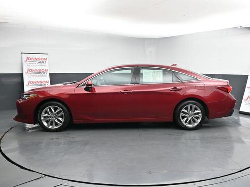 2021 Toyota Avalon XLE