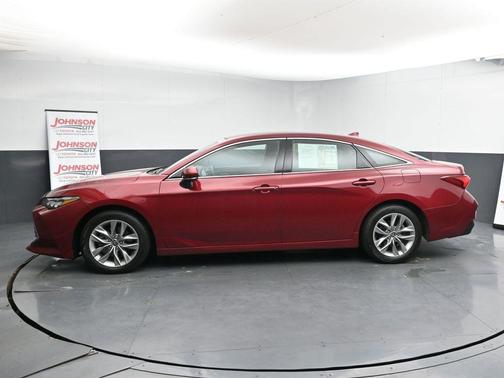 2021 Toyota Avalon XLE