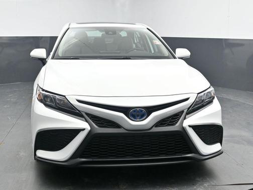 2024 Toyota Camry Hybrid SE