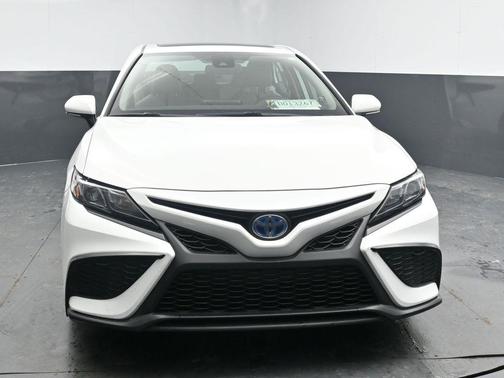 2024 Toyota Camry Hybrid SE
