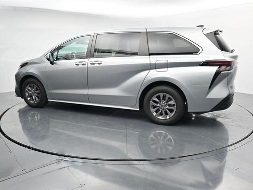 Celestial Silver Metallic 2024 Toyota Sienna LE