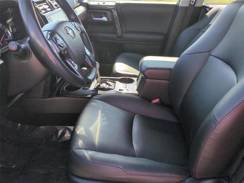 Classic Silver Metallic 2024 Toyota 4Runner TRD Off Road Premium