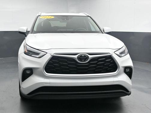 Wind Chill Pearl 2024 Toyota Highlander XLE