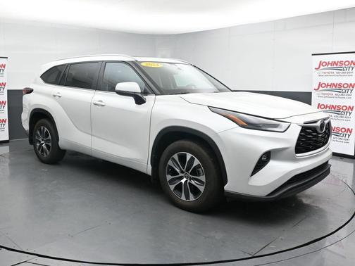 Wind Chill Pearl 2024 Toyota Highlander XLE