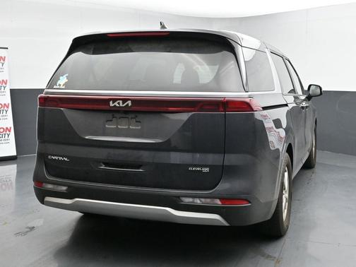 2023 Kia Carnival LX