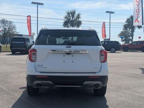Oxford White 2023 Ford Explorer Limited