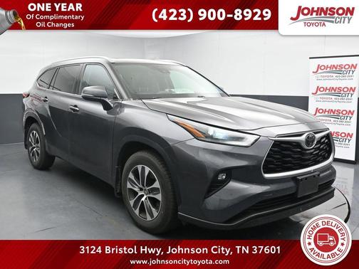 Magnetic Gray Metallic 2021 Toyota Highlander XLE