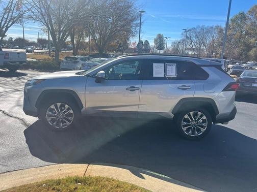 2023 Toyota RAV4 XLE Premium