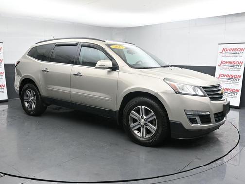 Champagne Silver Metallic 2017 Chevrolet Traverse 1LT