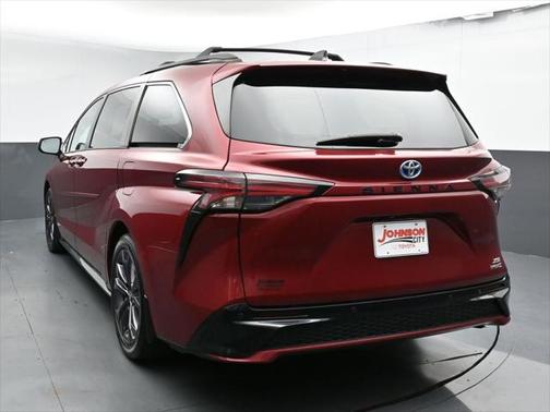 2021 Toyota Sienna XSE 7 Passenger