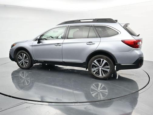 Ice Silver Metallic 2019 Subaru Outback 3.6R Limited
