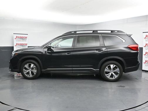 Crystal Black Silica 2023 Subaru Ascent Premium 8-Passenger