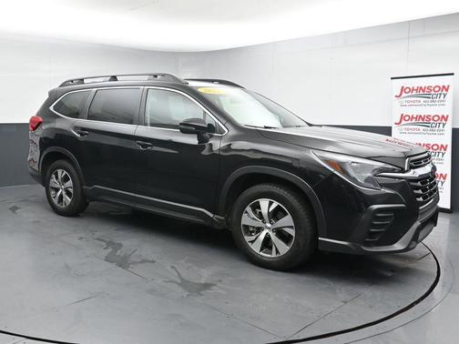 Crystal Black Silica 2023 Subaru Ascent Premium 8-Passenger