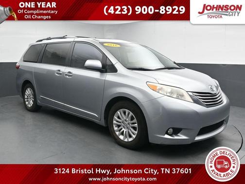Silver Sky Metallic 2016 Toyota Sienna XLE