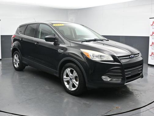 Ruby Red Metallic Tinted Clearcoat 2015 Ford Escape SE