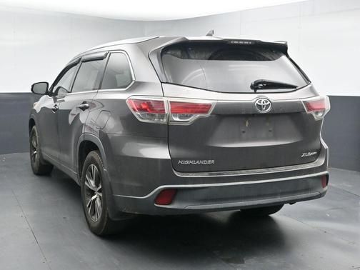 Predawn Gray Mica 2016 Toyota Highlander XLE