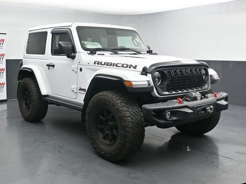 Bright White Clearcoat 2024 Jeep Wrangler Rubicon