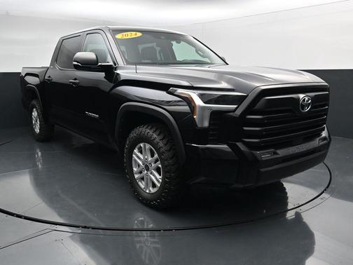 Midnight Black Metallic 2024 Toyota Tundra SR5