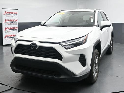 Ice Cap 2024 Toyota RAV4 XLE