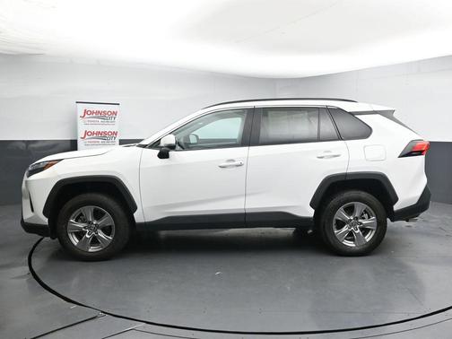 Ice Cap 2024 Toyota RAV4 XLE