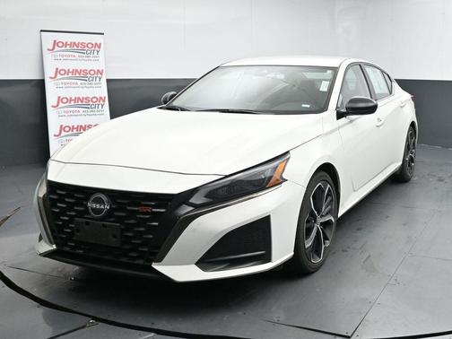 2023 Nissan Altima SR FWD