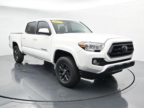 Ice Cap 2023 Toyota Tacoma SR5
