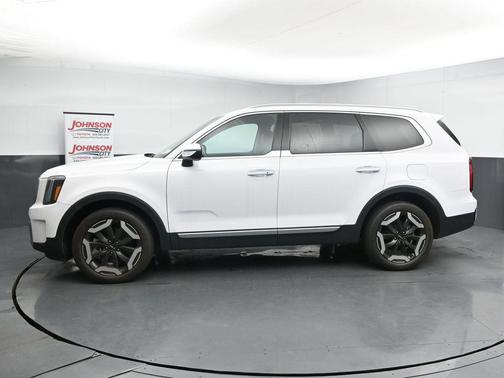 Glacial White Pearl 2024 Kia Telluride S