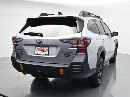 Ice Silver Metallic 2023 Subaru Outback Wilderness