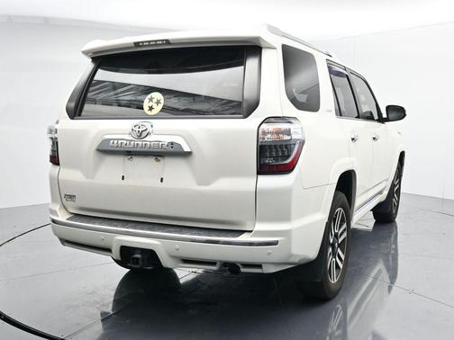 Blizzard Pearl 2019 Toyota 4Runner Limited