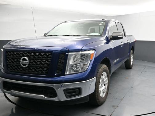 2019 Nissan Titan SV