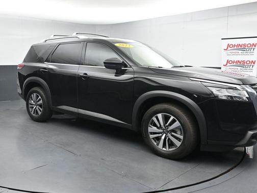 Super Black 2023 Nissan Pathfinder SL 4WD