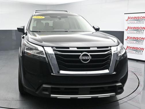 Super Black 2023 Nissan Pathfinder SL 4WD