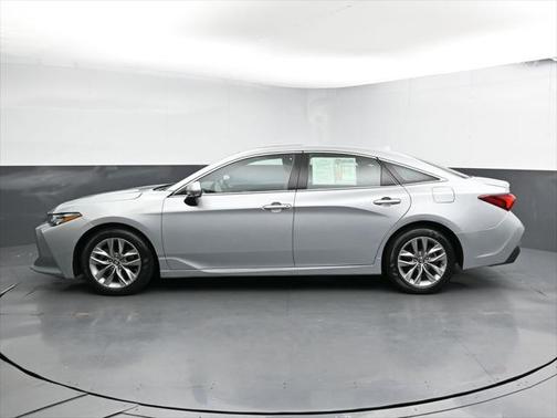2020 Toyota Avalon XLE