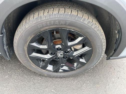 Urban Gray Pearl 2024 Honda HR-V AWD Sport