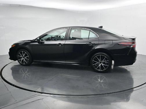 Midnight Black Metallic 2024 Toyota Camry SE