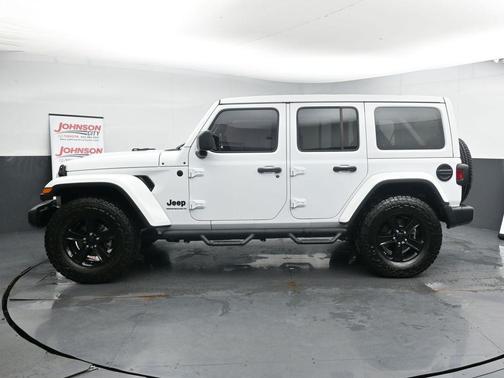 2023 Jeep Wrangler 4-Door Sahara Altitude 4x4