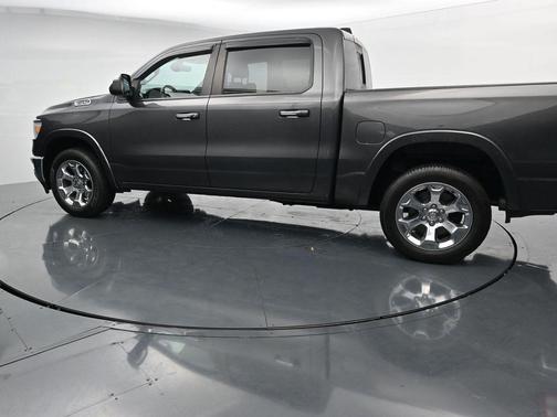 Granite Crystal Metallic Clearcoat 2019 RAM 1500 Big Horn
