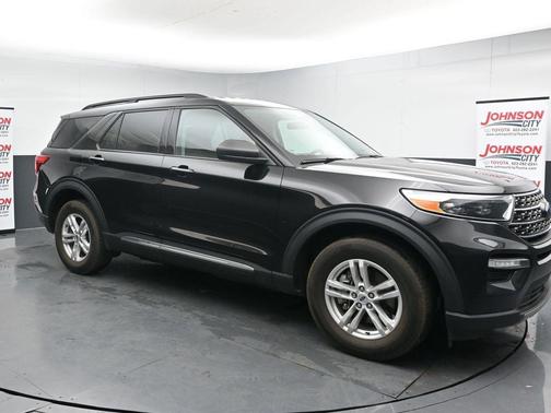 Agate Black Metallic 2023 Ford Explorer XLT