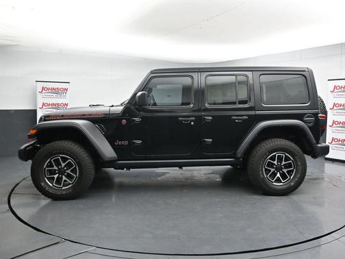 Black Clearcoat 2024 Jeep Wrangler Rubicon