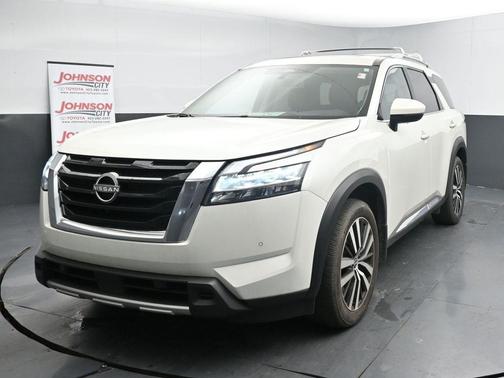 2024 Nissan Pathfinder Platinum FWD