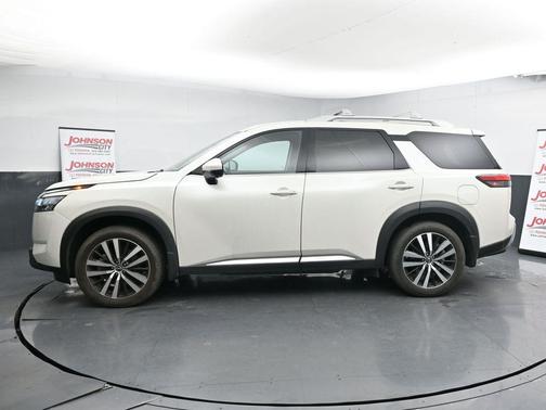 2024 Nissan Pathfinder Platinum FWD