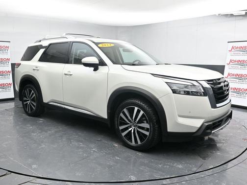 2024 Nissan Pathfinder Platinum FWD
