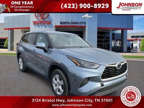 Moon Dust 2023 Toyota Highlander LE