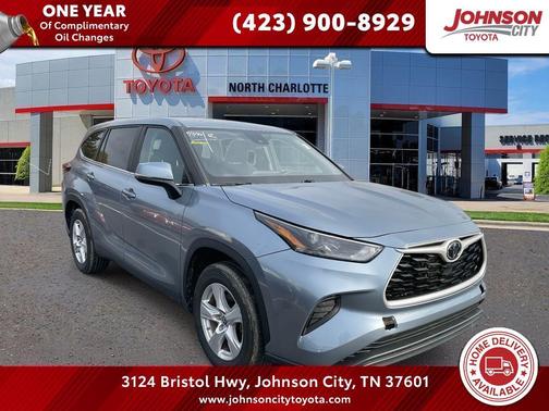 Moon Dust 2023 Toyota Highlander LE