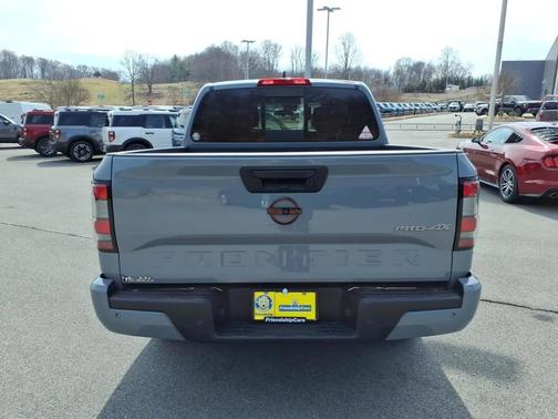 Boulder Gray Pearl 2023 Nissan Frontier PRO-4X