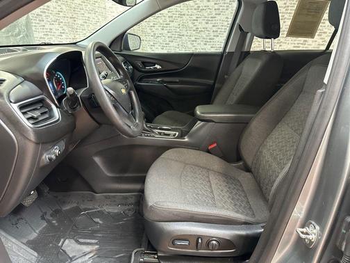 Sterling Gray Metallic 2024 Chevrolet Equinox 1LT