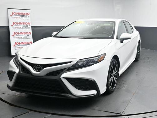 Ice Cap 2024 Toyota Camry SE