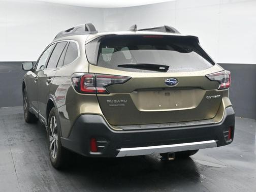 Autumn Green Metallic 2022 Subaru Outback Limited