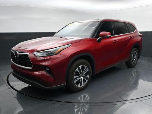 Ruby Flare Pearl 2022 Toyota Highlander XLE