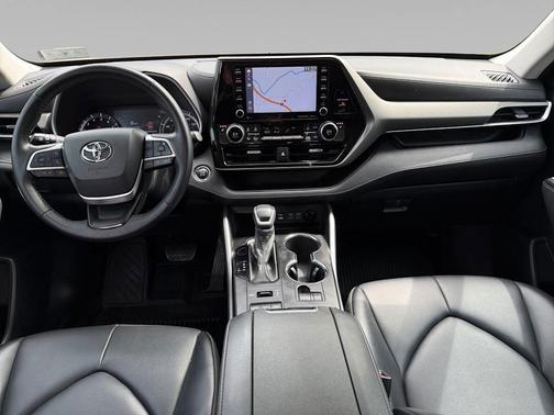Ruby Flare Pearl 2022 Toyota Highlander XLE
